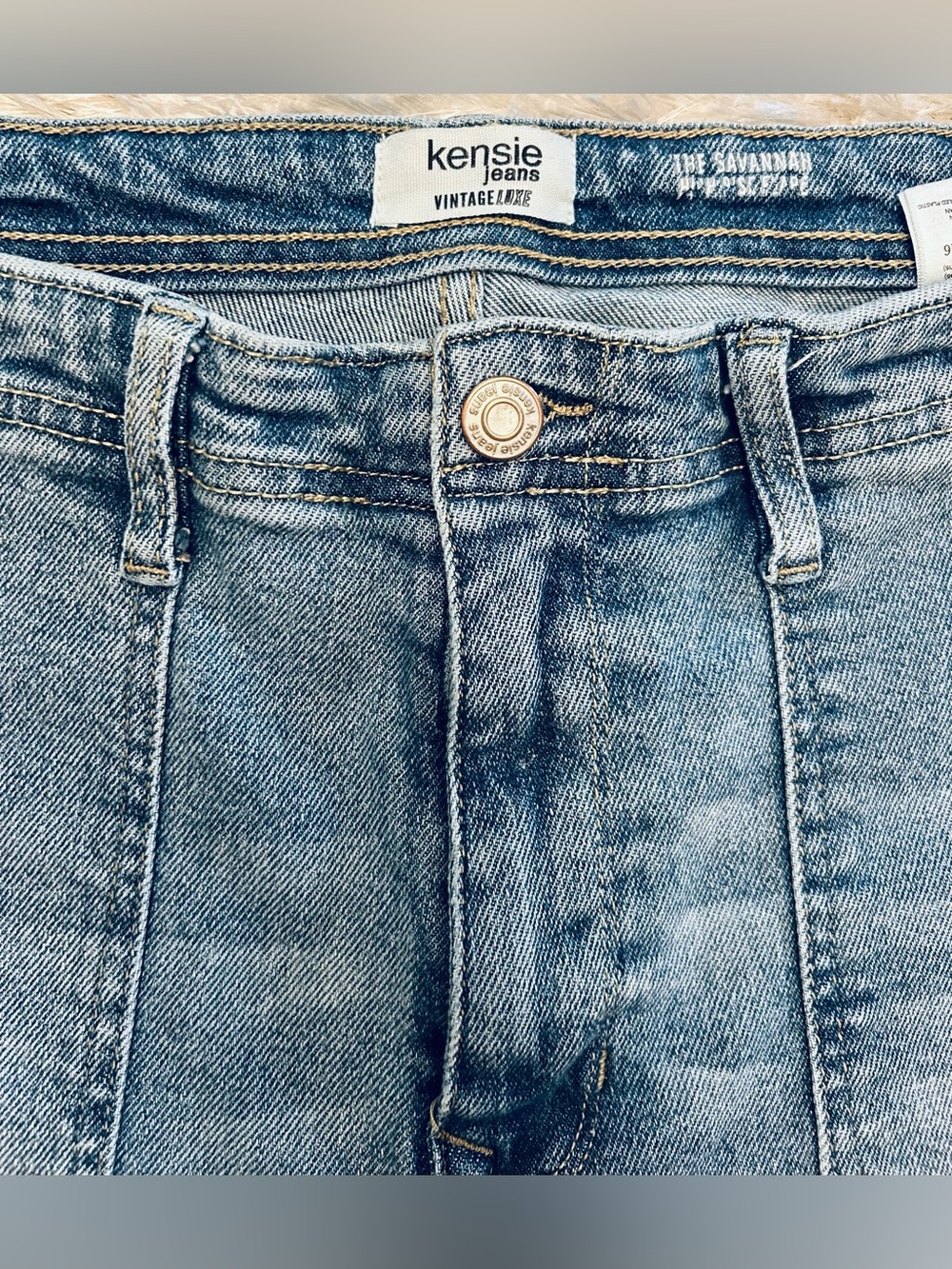 Super cute pair of Kenzie jeans. Very well made. Size 12/31 with 29” inseam. - Picture 5 of 9